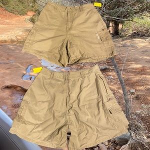 Columbia Khaki Cargo Shorts With Pockets